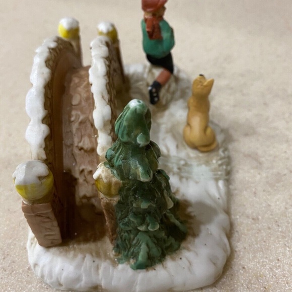 Summit Collection Exclusive 1991 Bridge Tree Dog Run Figurine Christmas Village - Picture 7 of 12